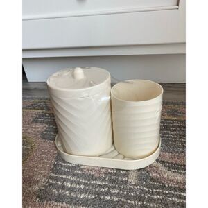 Simple Bathroom/Desk 3 piece Storage Set 4”5”7 in size of each piece